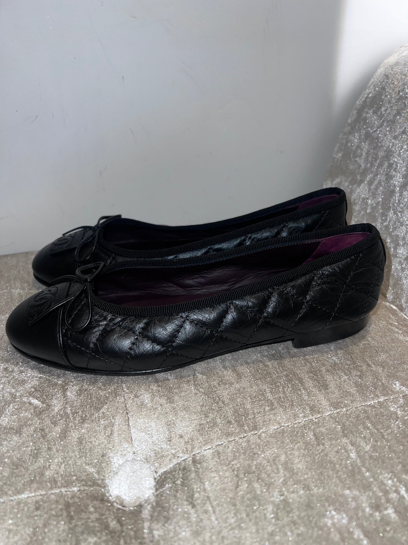 Chanel classic iconic pumps size 36.5