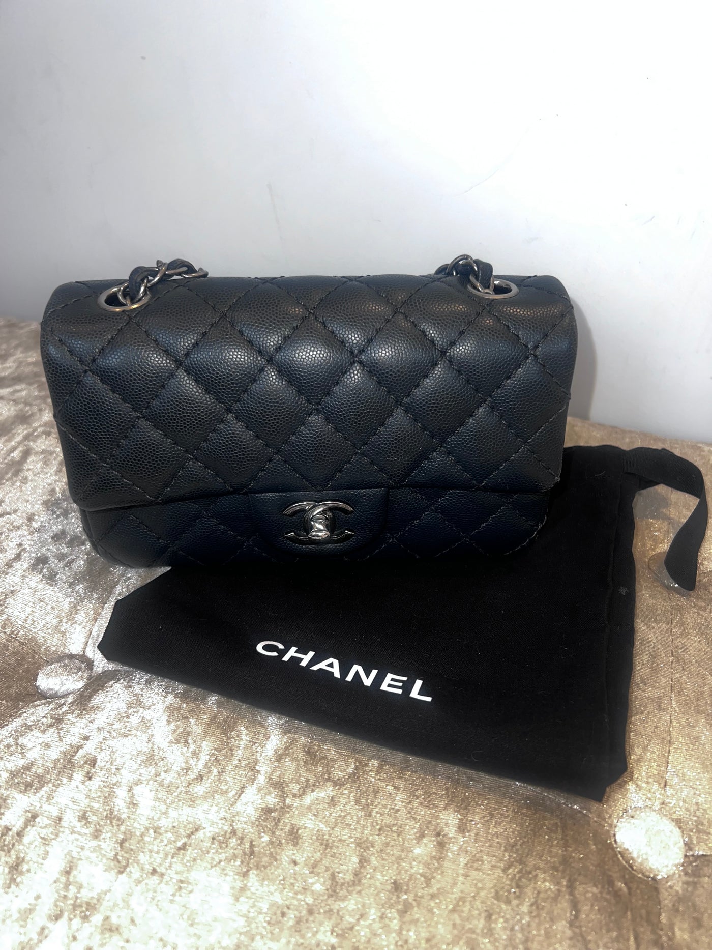 Chanel classic flab mini