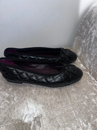 Chanel classic iconic pumps size 36.5