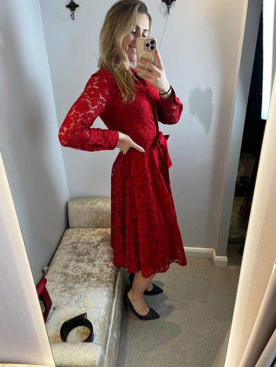 Caroline Herrea red lace dress size 6