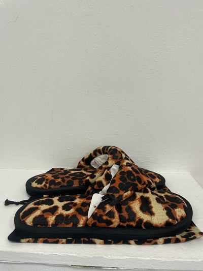 brand new Arizona Love sliders in leopard print size 39
