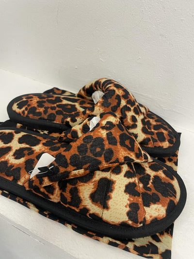 brand new Arizona Love sliders in leopard print size 39