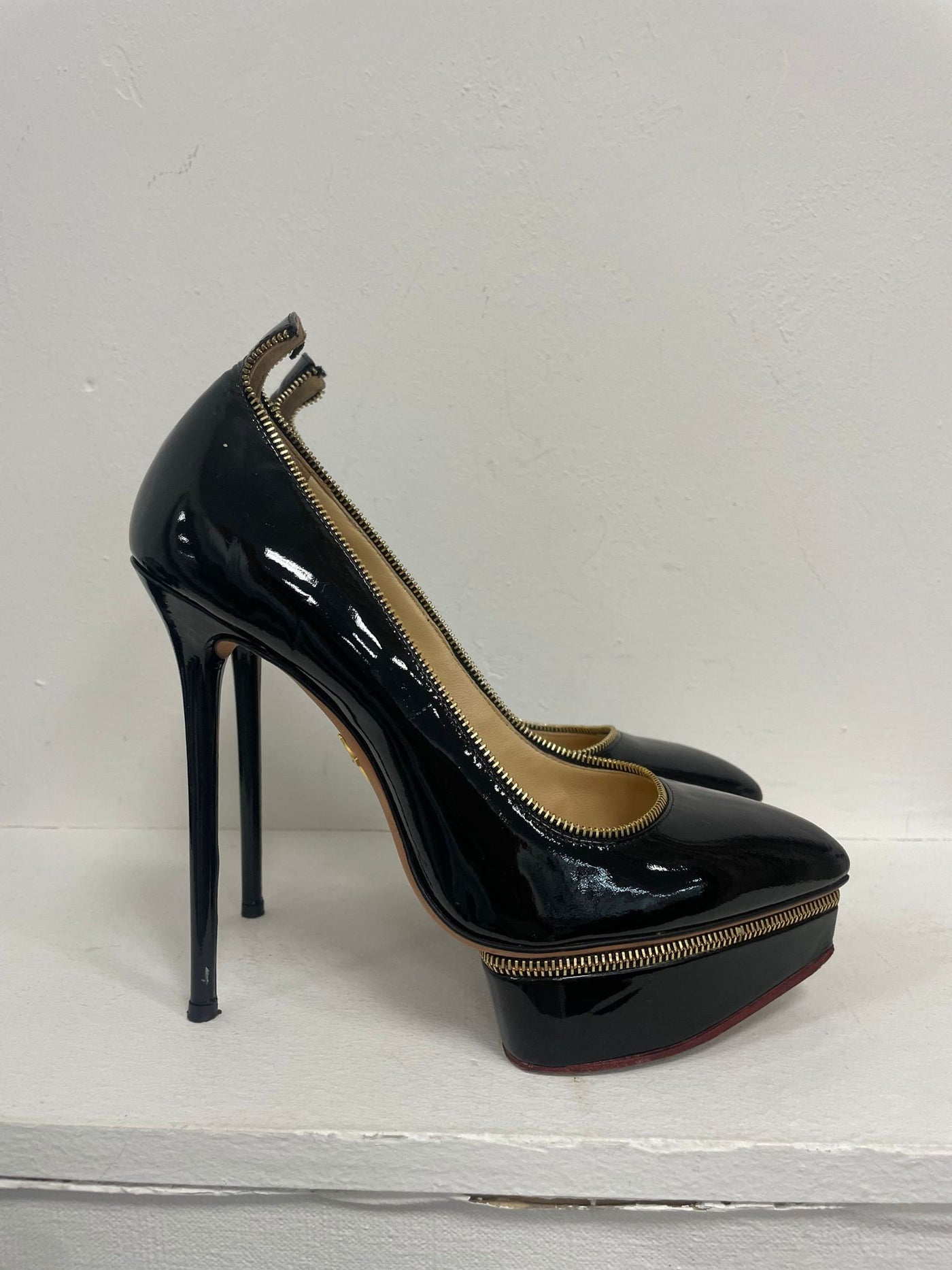 Charlotte Olympia x Agent  provocateur patent leather heels size 38