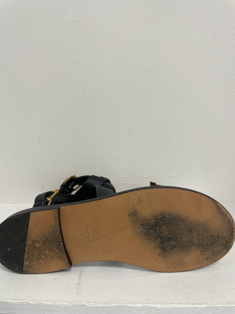 Valentino sandals size 40