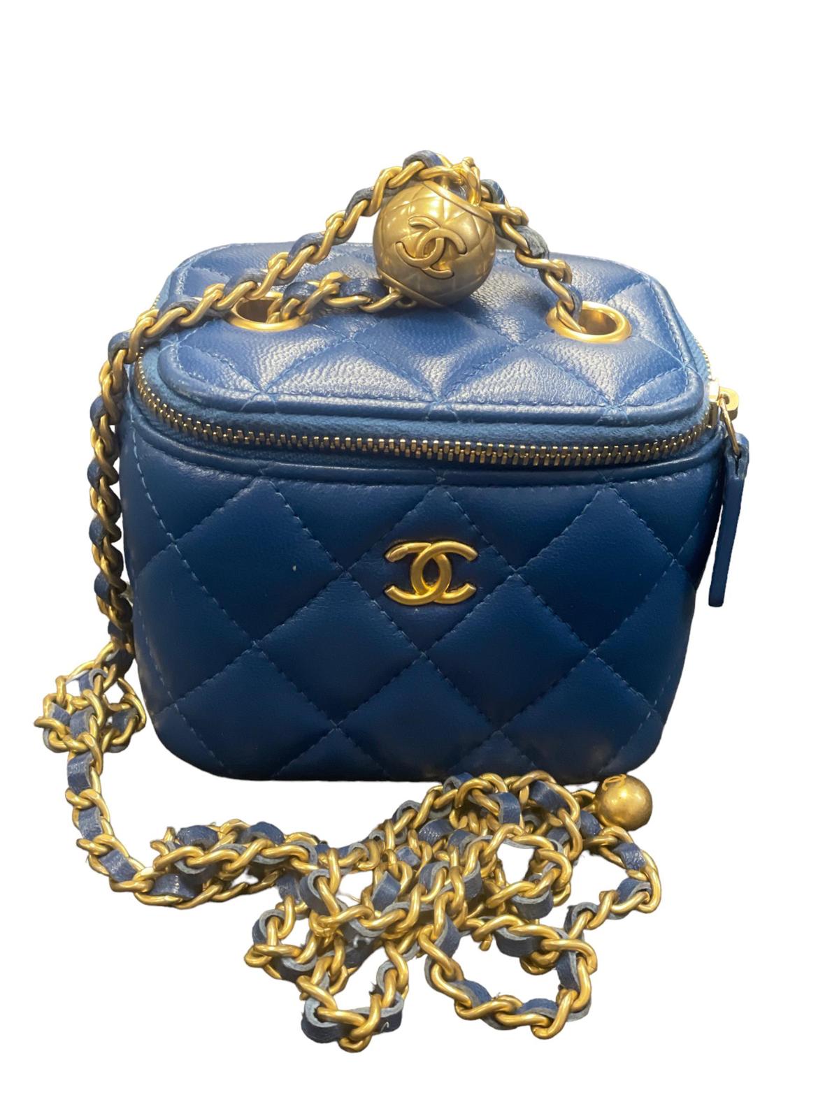 Chanel Pearl Crush Vanity Case with Chain Quilted Lambskin Mini