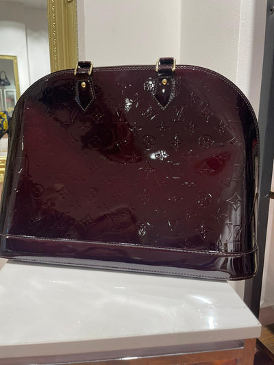 Louis Vuitton Alma bag bordeaux colour