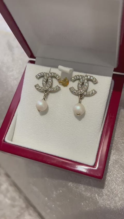 Chanel CC logo pearl drop earrings
