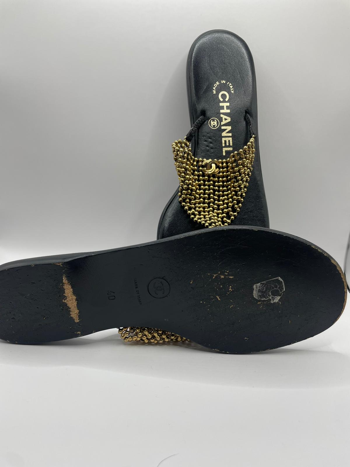 Chanel flip flops size 40