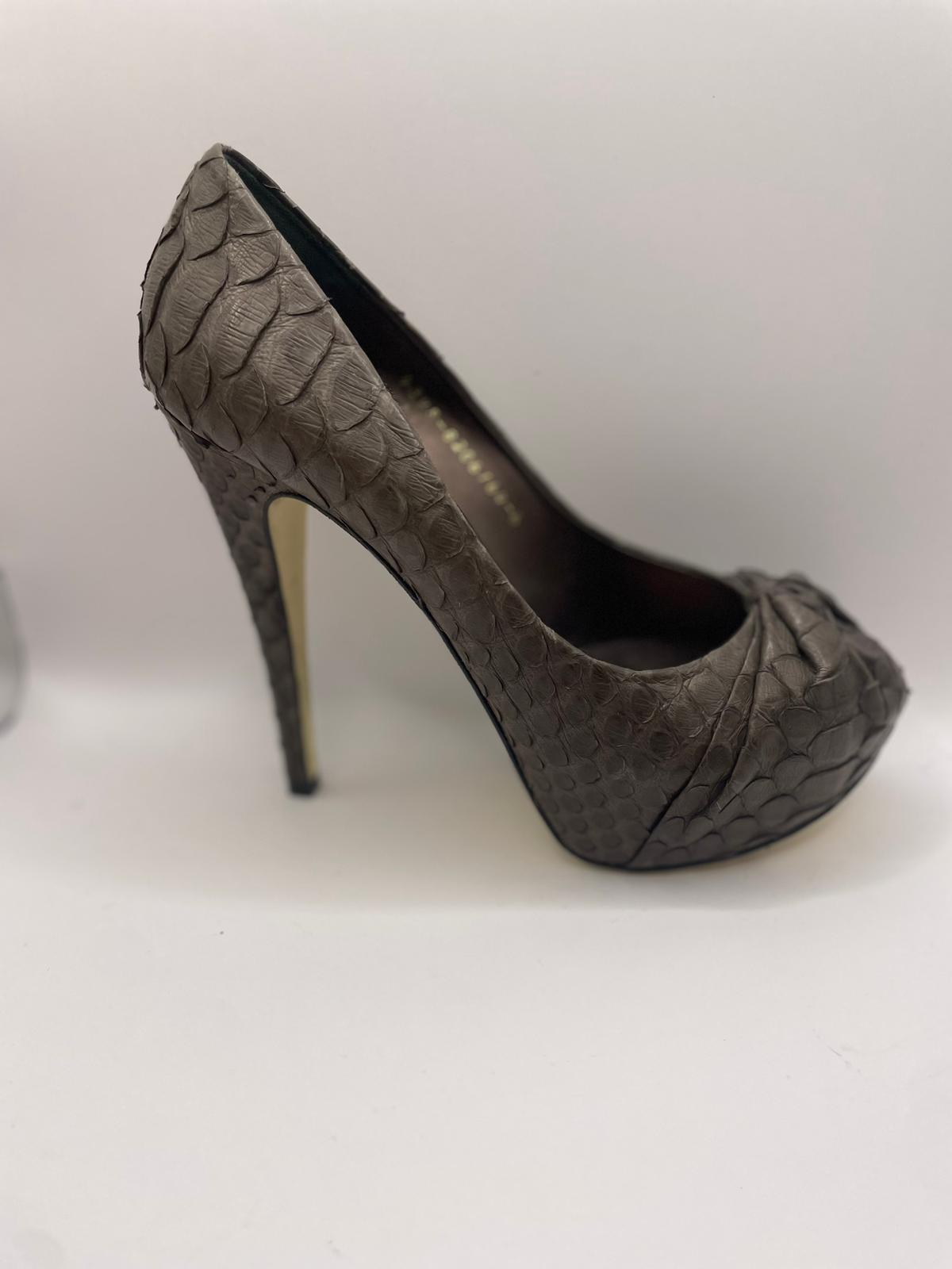Gina heels size 39